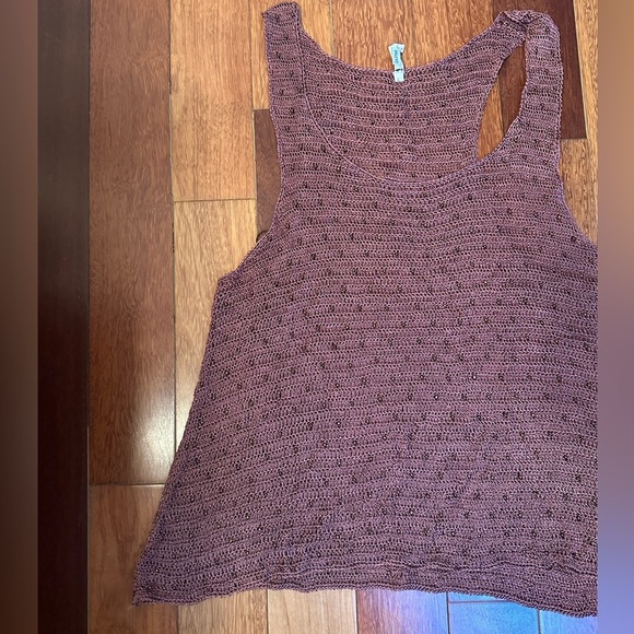 Willow & Clay | Sleeveless pink/maroon knit top with beads size lrg - Picture 3 of 3